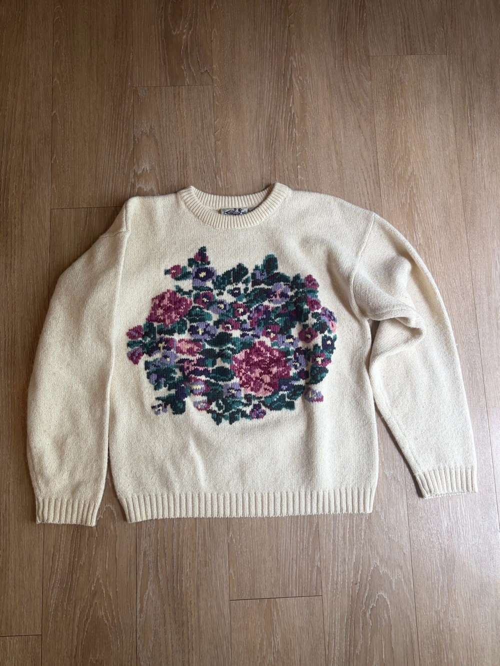 Vintage Wool Northern Reflections Cream Sweater Pink & Green Floral Pattern